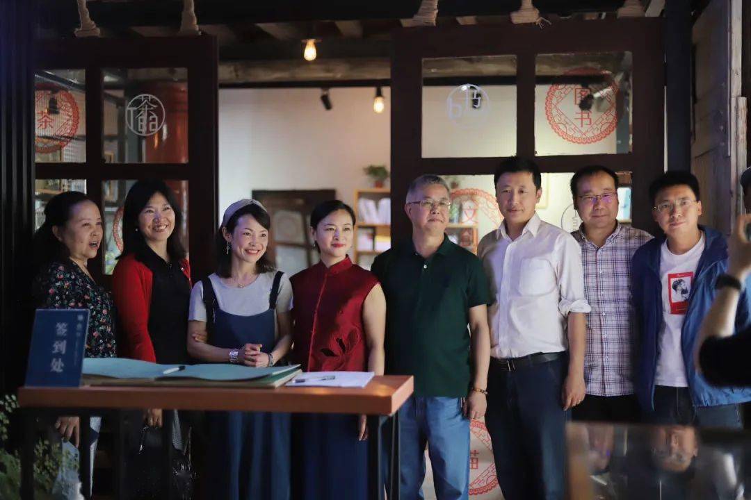 新澳资料免费长期公开，可能性与考量2025年正版资料免费大全