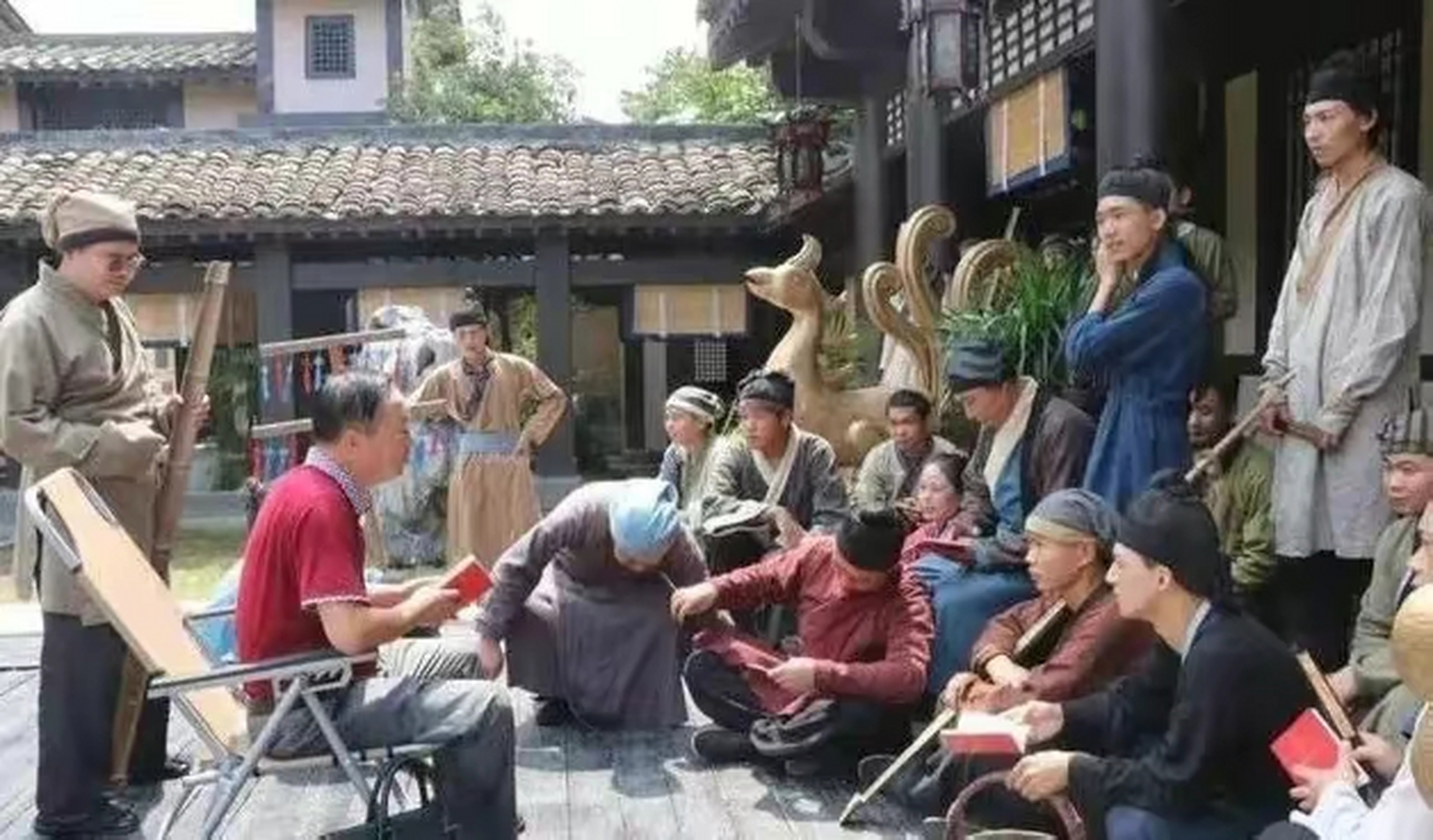 横店的困境，一个演员的无处不串之旅被困横店到处客串义